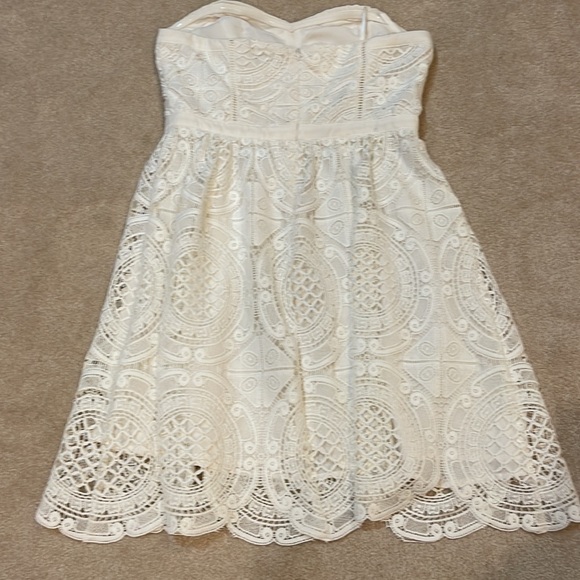 Nordstroms, strapless white lace mini dress, large - Picture 4 of 8